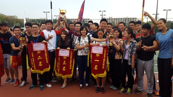 9.前三合照